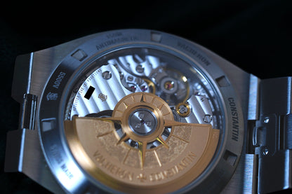 Vacheron Constantin Overseas, Ref. 5500v/110a-b113 | a Rare Complete Set Triple-strap Blue Dial 42.5mm Stainless Steel Automatic Chronograph Sports Watch