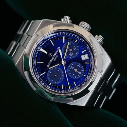 Vacheron Constantin Overseas, Ref. 5500v/110a-b113 | a Rare Complete Set Triple-strap Blue Dial 42.5mm Stainless Steel Automatic Chronograph Sports Watch