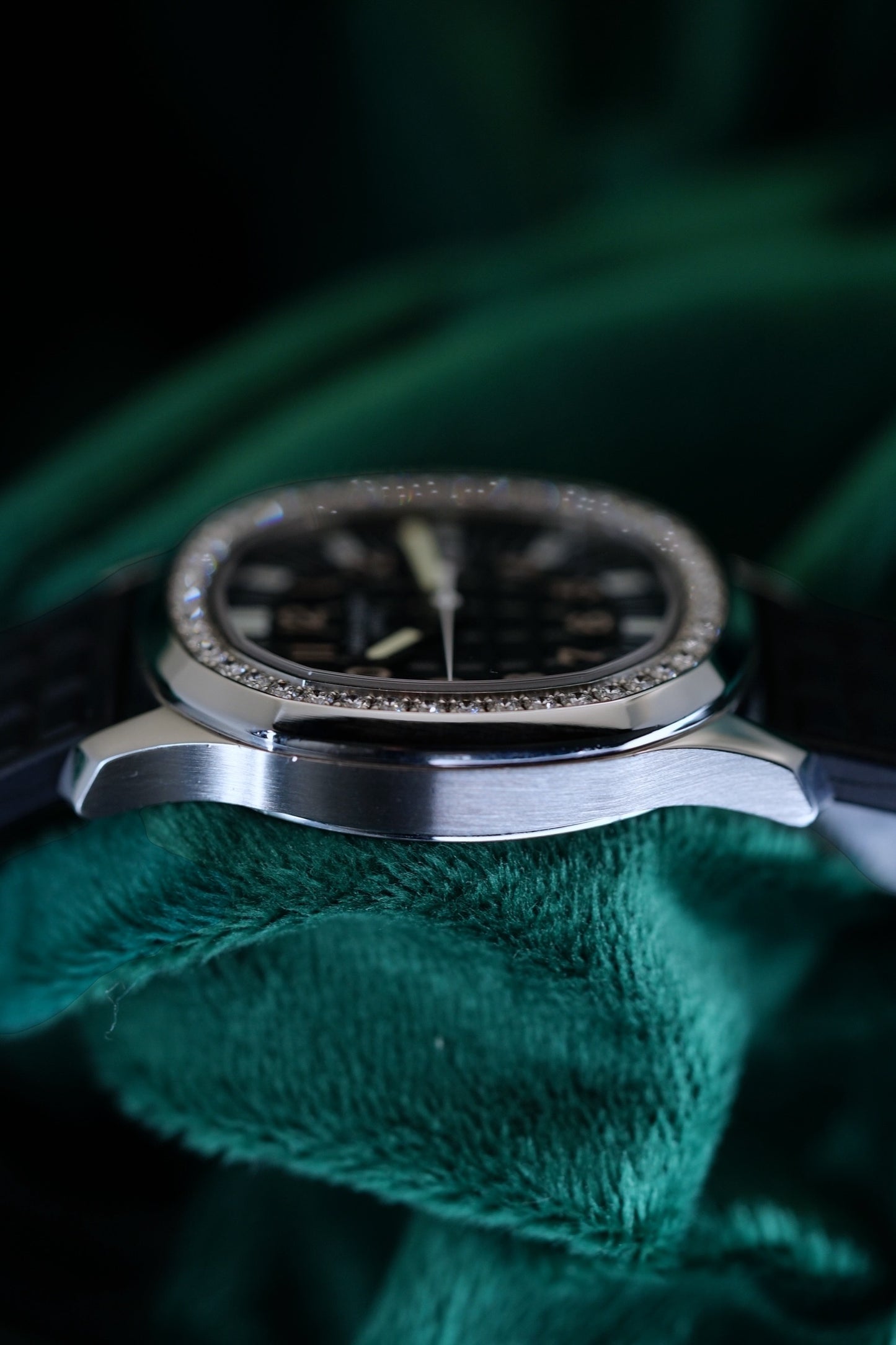 Patek Philippe Aquanaut Black| Reference 5067a-013|A 36mm Stainless Steel Diamond-set Wristwatch With Date| Freshly Serviced