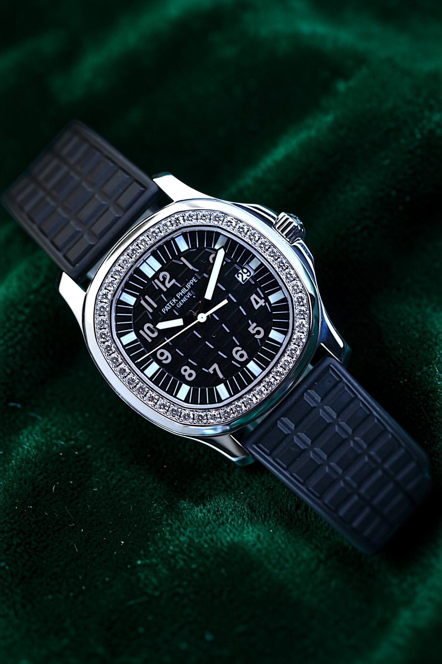 Patek Philippe Aquanaut Black| Reference 5067a-013|A 36mm Stainless Steel Diamond-set Wristwatch With Date| Freshly Serviced