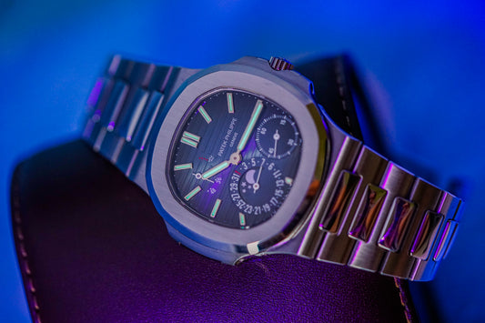 RARE Unpolished Patek Philippe Nautilus Moonphase with Date 5712/1A-001