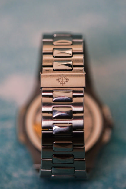 RARE Unpolished Patek Philippe Nautilus Moonphase with Date 5712/1A-001