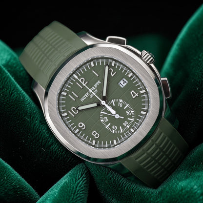 Patek Philippe Aquanaut| Ref 5968G-010 | White gold Flyback Chronograph Wristwatch with Date