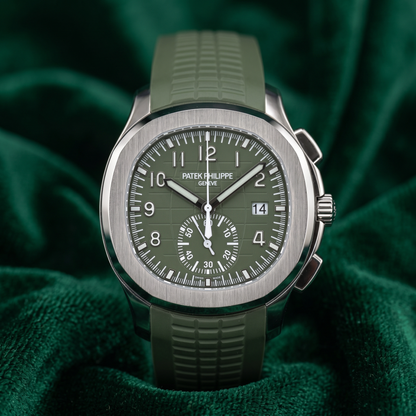 Patek Philippe Aquanaut| Ref 5968G-010 | White gold Flyback Chronograph Wristwatch with Date