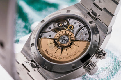 Vacheron Constantin Overseas, Ref. 7900v/110a-b546 | a Rare Stainless Steel Dual Time Blue Dial Complete Set Luxury Sports Watch